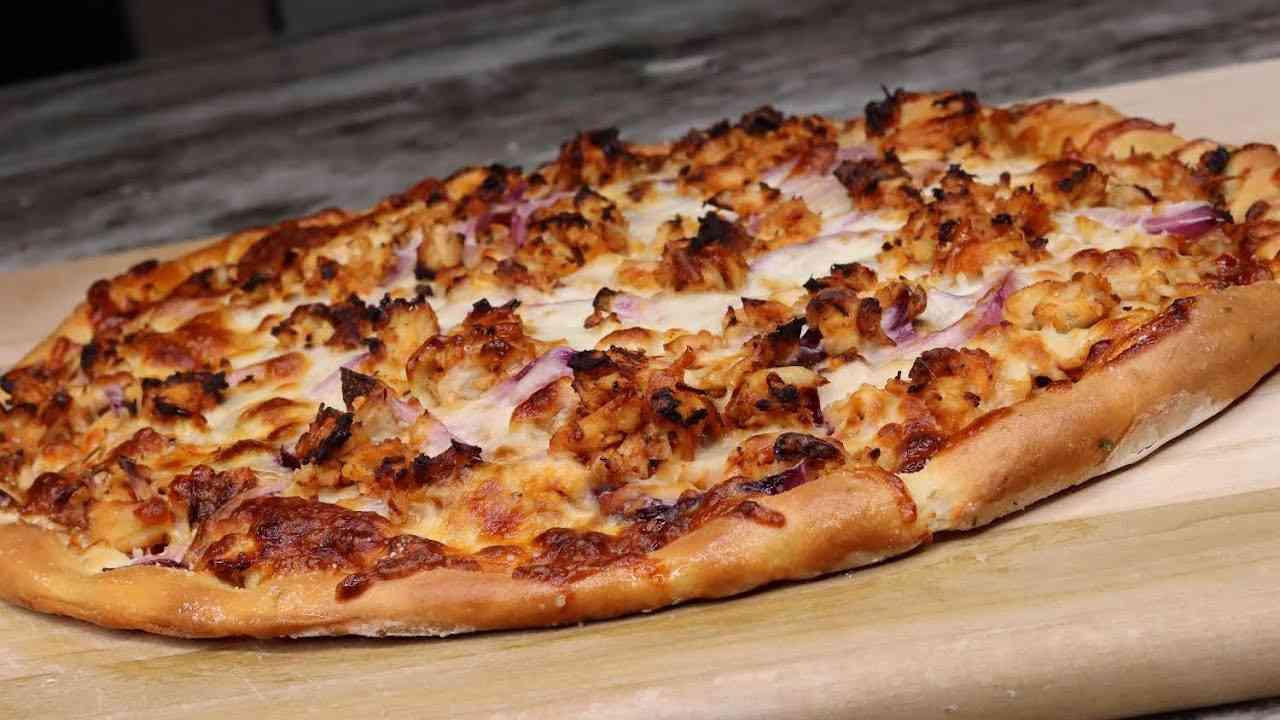 Ultimate Barbecue Pizza Recipe: Sweet, Smoky & Crispy