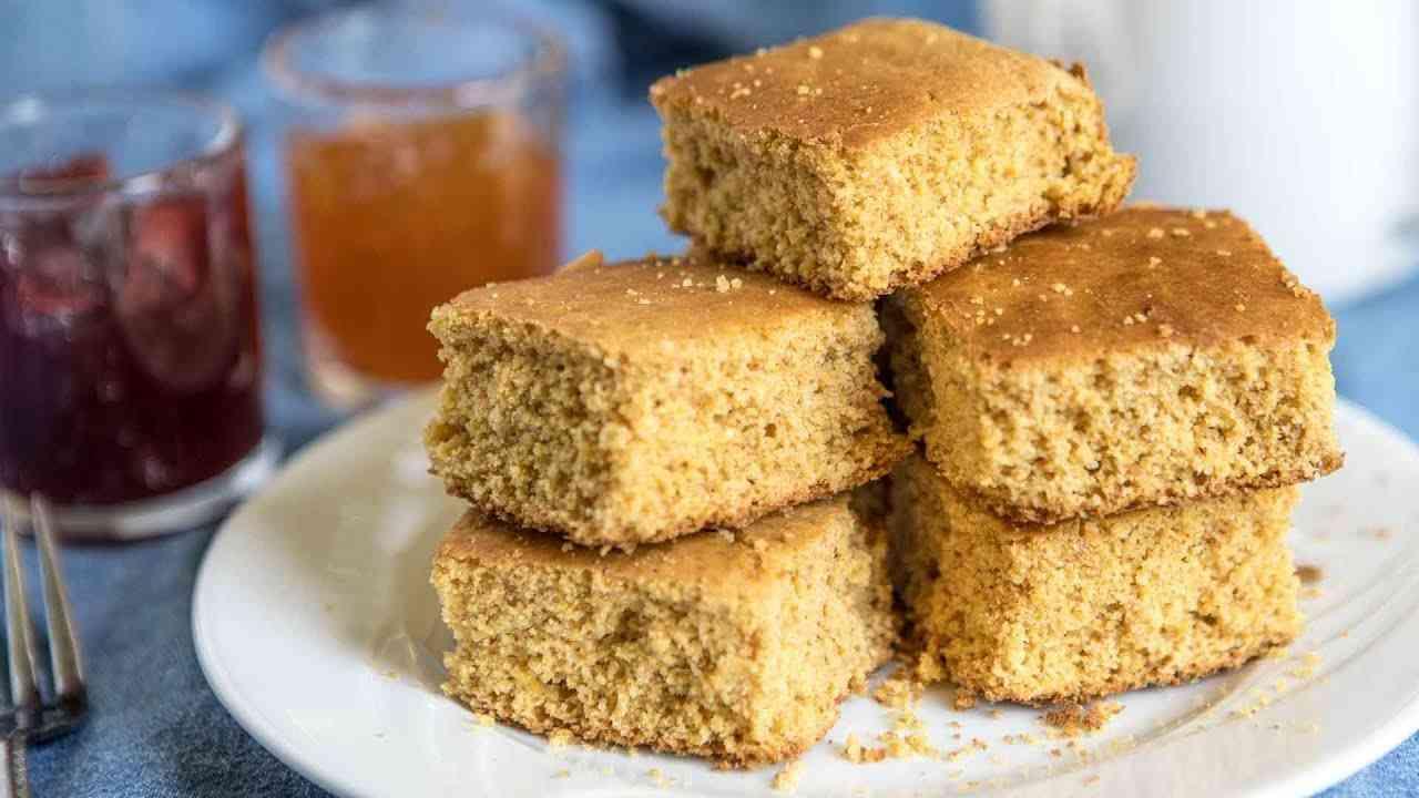 Vegan Cornbread Recipe - Moist and Easy