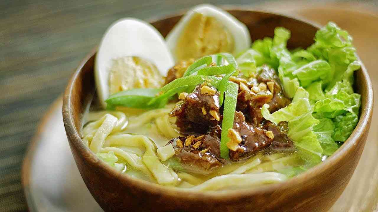 Authentic Filipino Beef Mami (Noodle Soup)