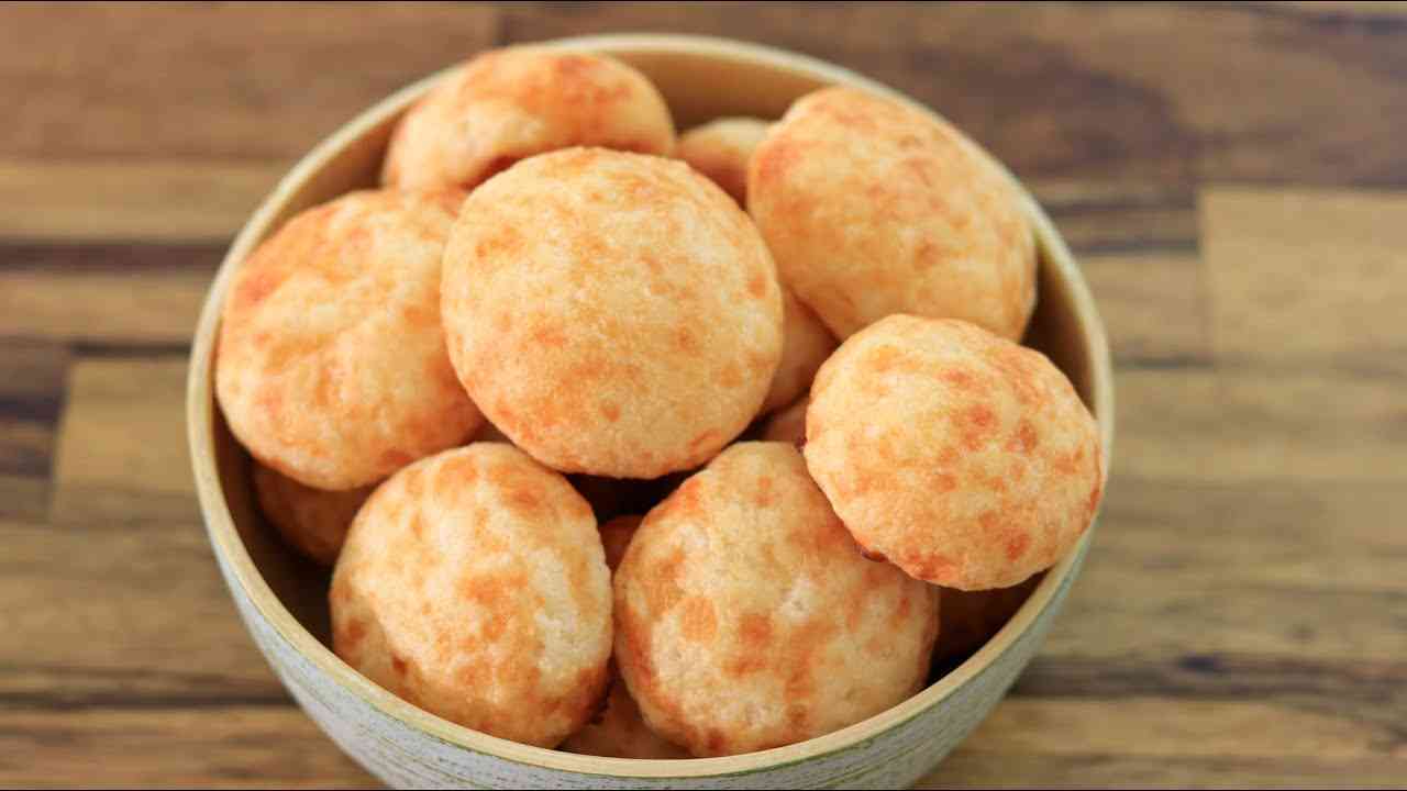 Pão de Ouro – Brazilian Cheese Bread Bliss