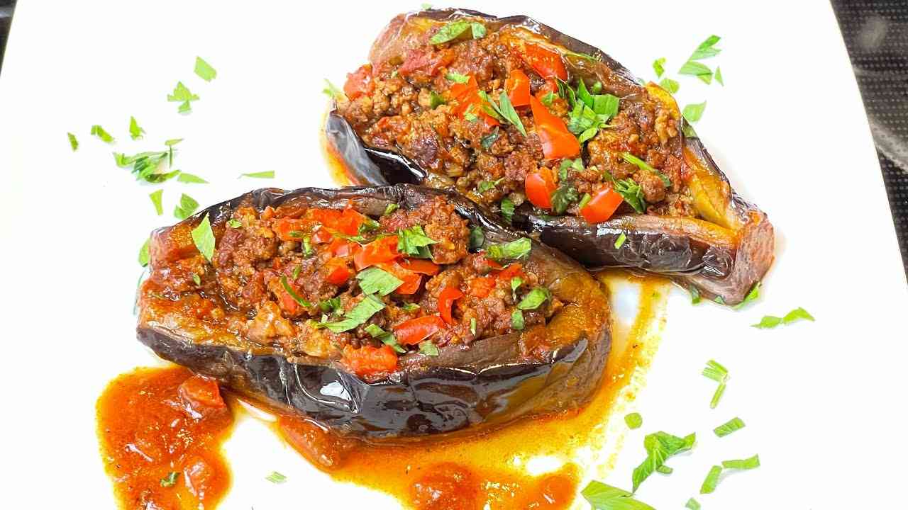 Karnıyarık (Turkish Stuffed Eggplant with Ground Beef)