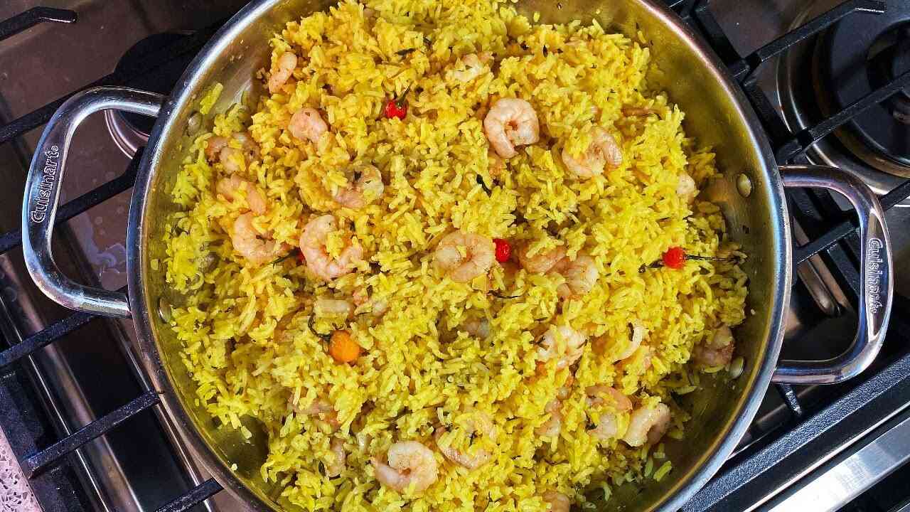 Easy One‑Pot Lemon Garlic Shrimp and Rice (Quick & Flavorful)