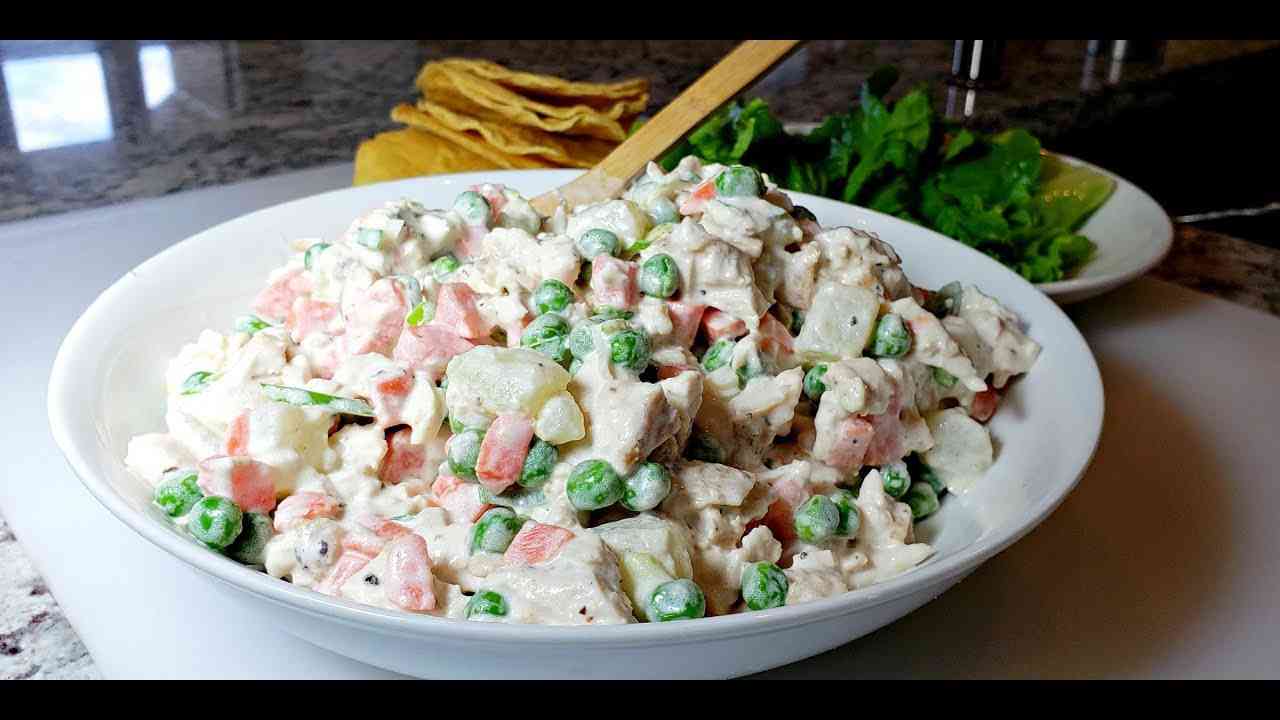 Mexican Chicken Salad (Ensalada de Pollo)