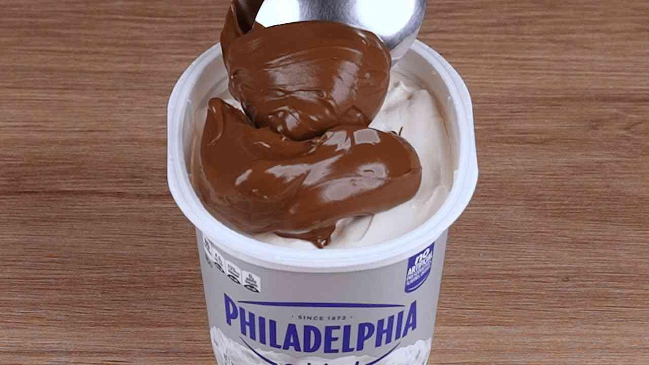 Easy Nutella Cream Cheese Dip Recipe