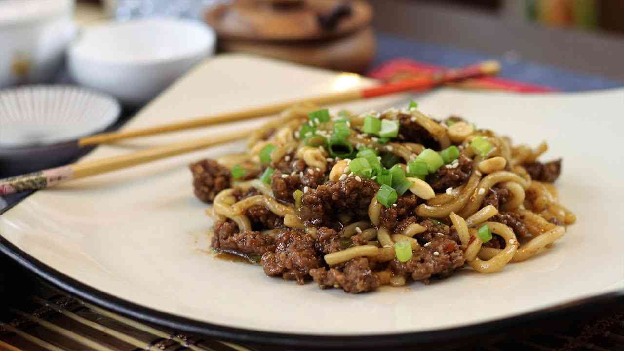 Easy Mongolian Ground Beef Noodles (30-Minute Dinner)