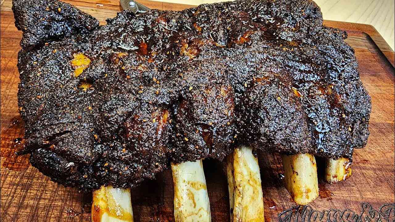 Fall-Off-the-Bone Beef Ribs in the Oven (Easy & Flavorful)