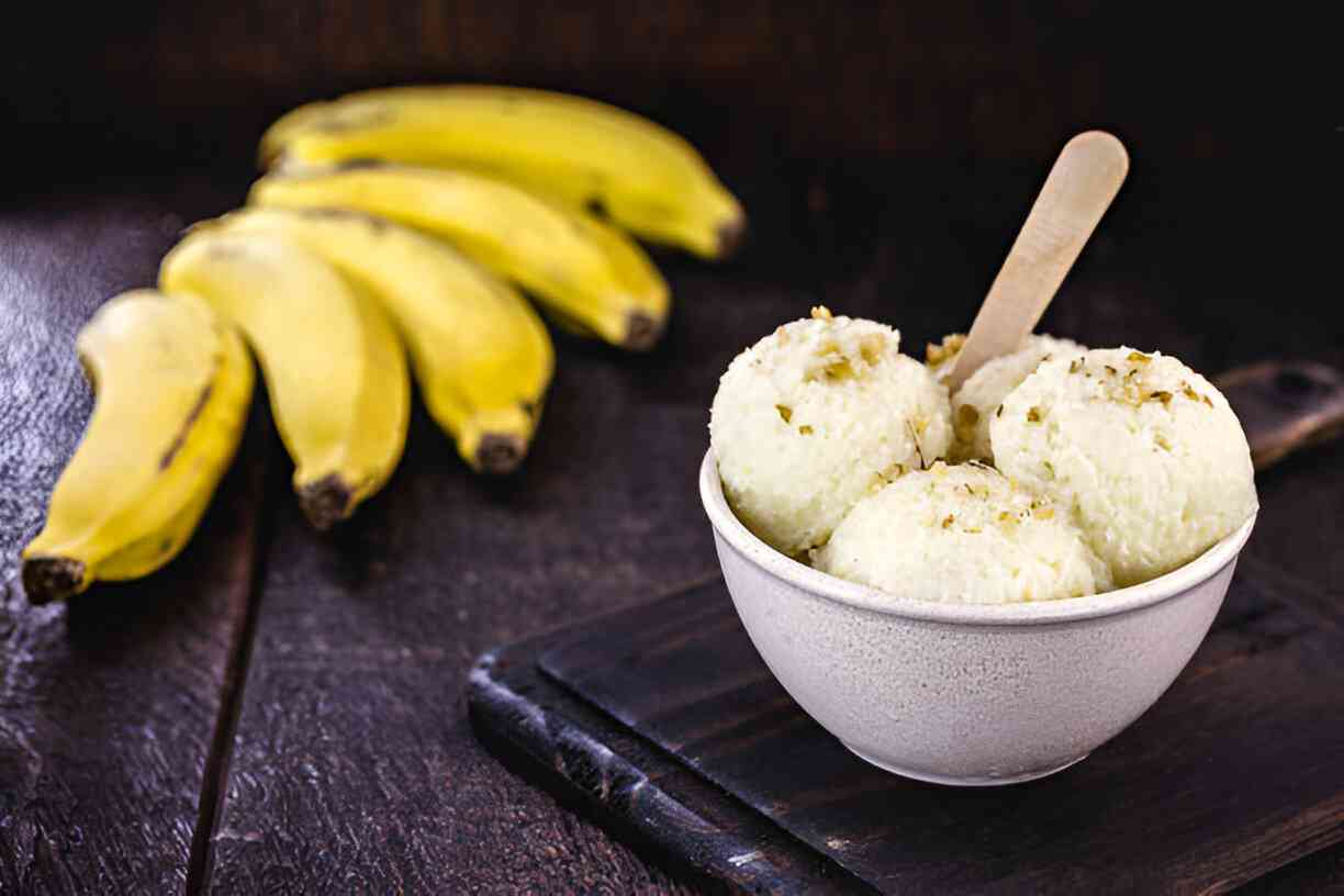 Banana Ice Cream Recipe (One-Ingredient or Creamy Style)