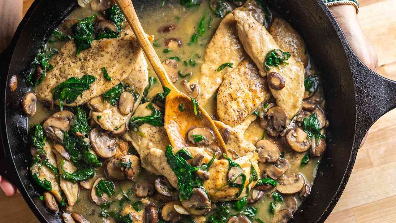 Creamy Chicken Spinach Mushroom Skillet