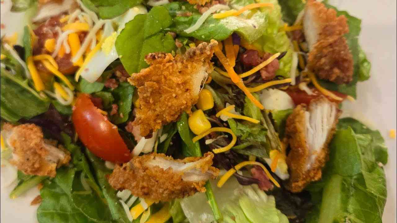 Crispy Chick-Inspired Cobb Salad