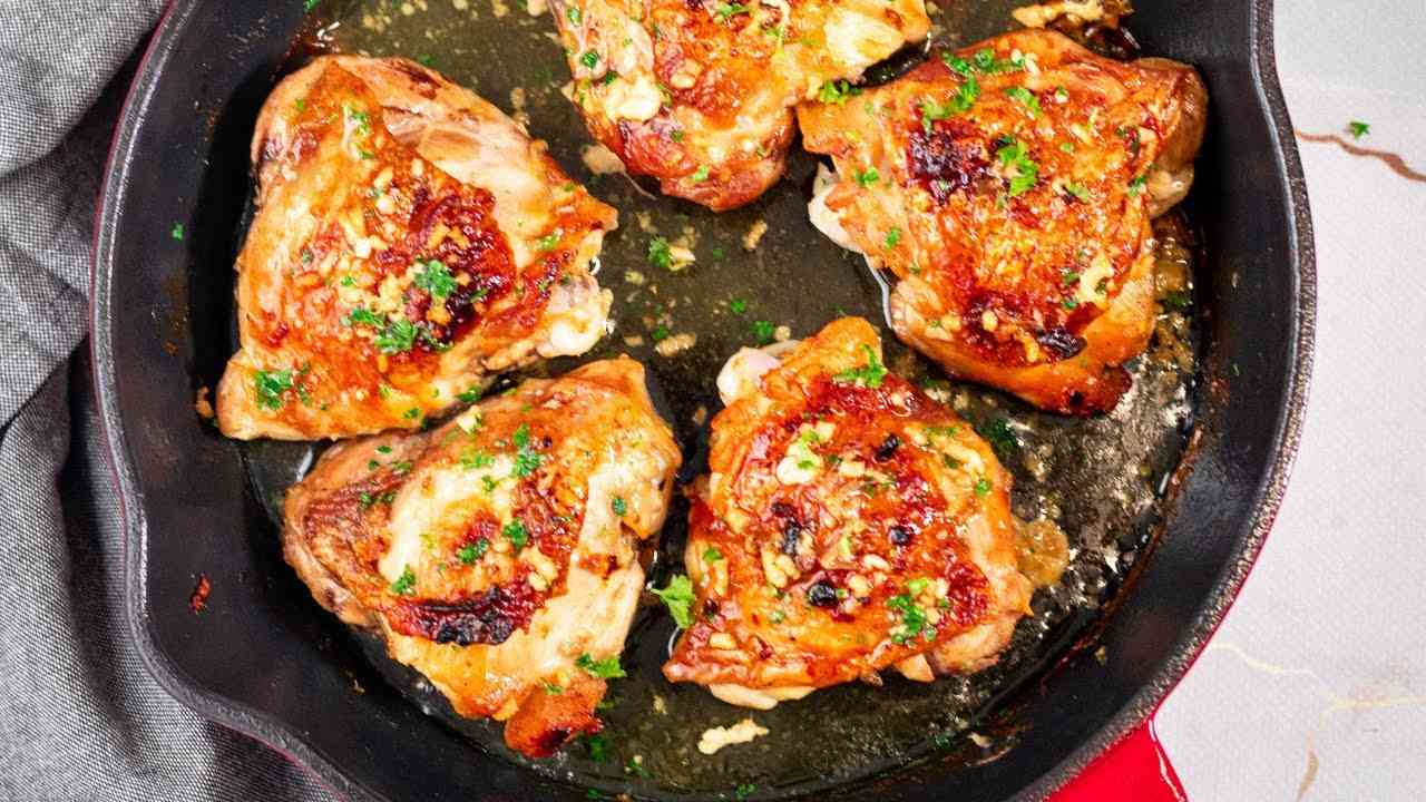 Garlic Butter Chicken Thighs (Keto Friendly)